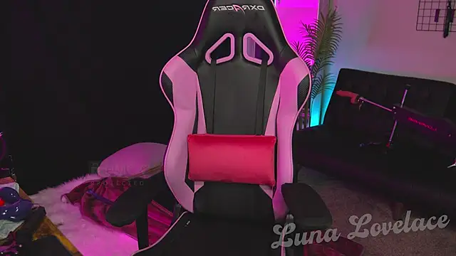 Snapshot of luna_love_lace chatting on February 15, 2025, 10:52 pm luna love lace online show from February 15, 2025, 10:52 pm