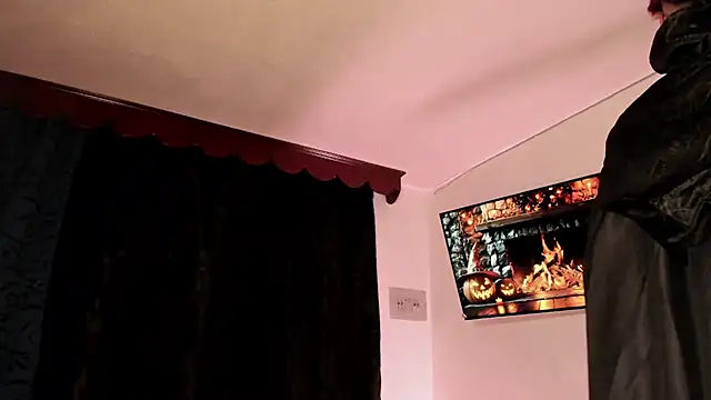 Teo skinny online show from October 31, 2025, 10:49 pm