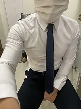 harrylouis1357 online show from December 26, 2024, 11:54 am