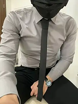 harrylouis1357 online show from December 10, 2024, 9:44 am