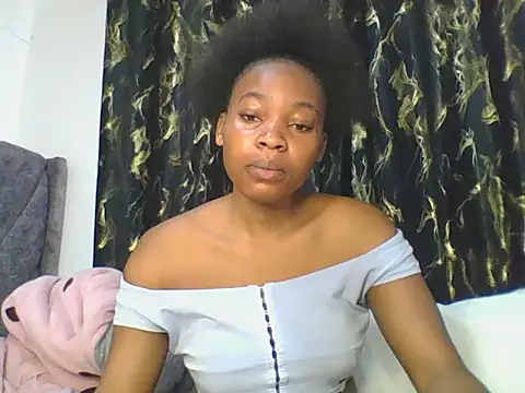 Snapshot of _Becky002 chatting on December 15, 2025, 8:31 am Becky002 online show from December 15, 2025, 8:31 am