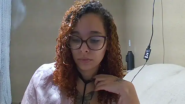 Snapshot of lizza_monroe chatting on November 21, 2025, 12:42 am lizza monroe online show from November 21, 2025, 12:42 am