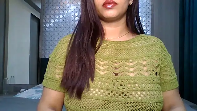 Snapshot of sparkling_queen chatting on June 10, 2026, 7:42 am sparkling queen online show from June 10, 2026, 7:42 am