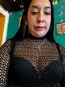 Snapshot of Bella_keny chatting on July 11, 2026, 5:57 pm Bella keny online show from July 11, 2026, 5:57 pm