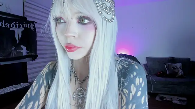 Snapshot of SophieHill_gh chatting on July 3, 2026, 12:39 am SophieHill gh online show from July 3, 2026, 12:39 am