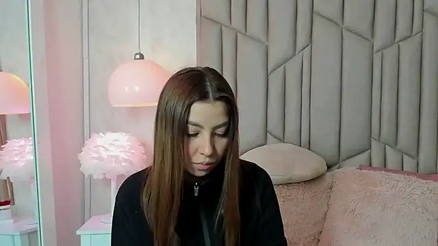 Snapshot of AudreyElla chatting on January 25, 2025, 7:18 pm AudreyElla online show from January 25, 2025, 7:18 pm
