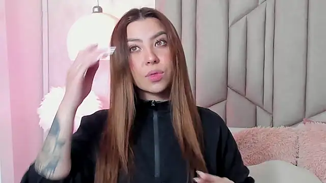 Snapshot of AudreyElla chatting on January 26, 2025, 3:17 am AudreyElla online show from January 26, 2025, 3:17 am
