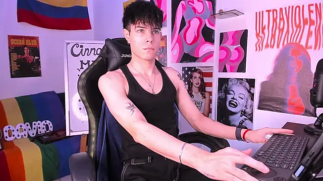 cinnamon boyxxx online show from February 17, 2025, 4:20 am