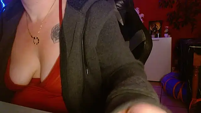 cruellaculdenfer67 online show from January 8, 2026, 9:21 pm