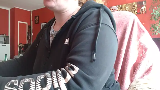 cruellaculdenfer67 online show from April 2, 2026, 1:18 pm