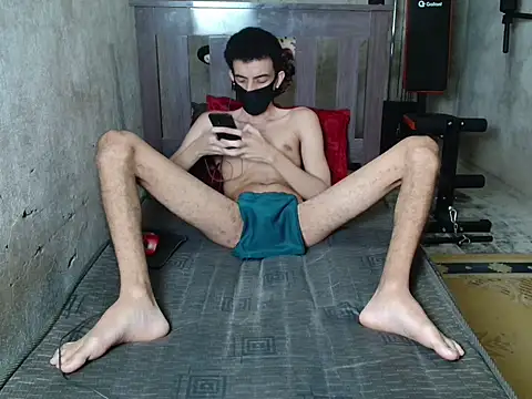 Snapshot of skinnyboy1000 chatting on September 24, 2025, 5:08 pm skinnyboy1000 online show from September 24, 2025, 5:08 pm