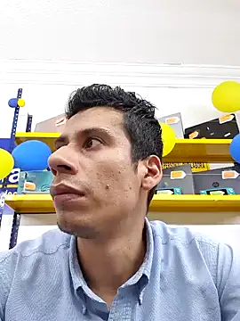 Snapshot of josehot151515 chatting on December 19, 2024, 12:13 am josehot151515 online show from December 19, 2024, 12:13 am