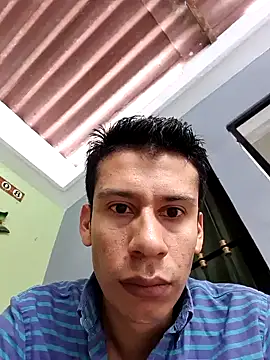 Snapshot of josehot151515 chatting on January 25, 2025, 2:47 pm josehot151515 online show from January 25, 2025, 2:47 pm