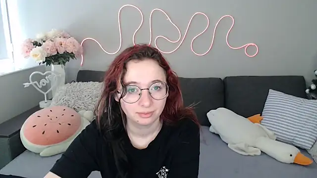 Mini Diva online show from March 1, 2026, 9:31 am