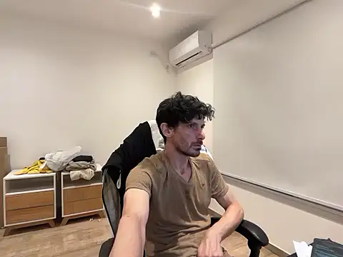 nicolaaaaas online show from October 25, 2025, 3:49 am