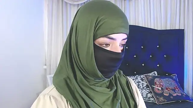 Uzra hayed online show from November 29, 2025, 11:43 am