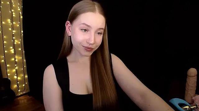 Snapshot of SindiWatsoon chatting on November 4, 2025, 12:09 pm SindiWatsoon online show from November 4, 2025, 12:09 pm