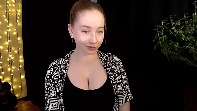 Snapshot of SindiWatsoon chatting on September 14, 2025, 11:10 am SindiWatsoon online show from September 14, 2025, 11:10 am