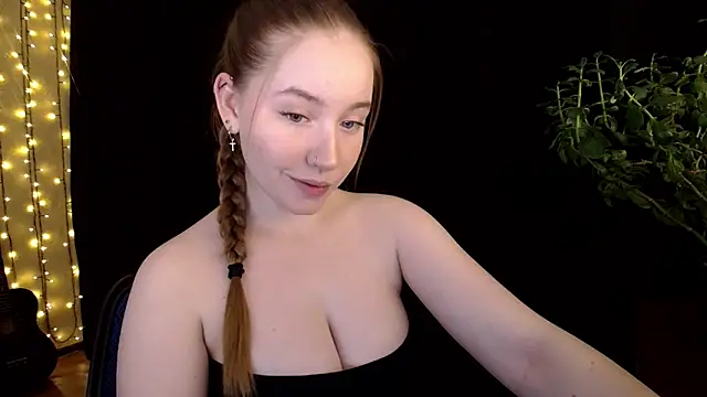 Snapshot of SindiWatsoon chatting on September 16, 2025, 11:33 am SindiWatsoon online show from September 16, 2025, 11:33 am