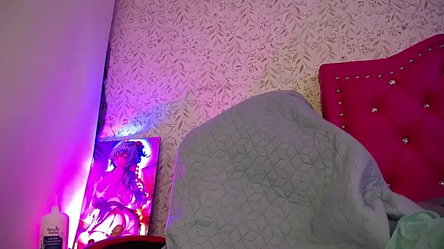 luly pink online show from November 15, 2025, 4:38 am