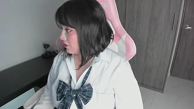 Snapshot of _hikaru_arimura chatting on October 23, 2025, 12:31 am hikaru arimura online show from October 23, 2025, 12:31 am