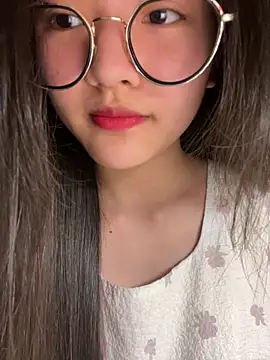 Krixxi22 online show from March 10, 2026, 2:32 pm