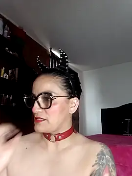 Taylor-hardcore online show from April 5, 2026, 5:19 pm