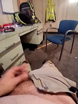 daddysmalldick502 online show from December 1, 2025, 3:57 pm