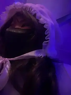 HoneyBuns 05 online show from February 23, 2025, 5:18 pm