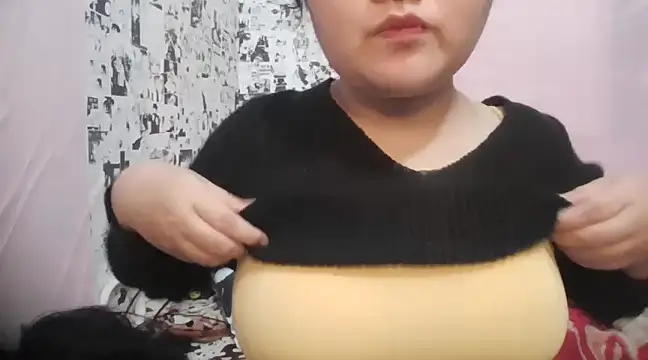 HoneyBuns 05 online show from December 27, 2024, 4:43 pm