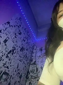 HoneyBuns 05 online show from February 6, 2025, 5:19 pm