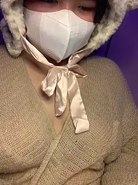 HoneyBuns 05 online show from December 11, 2024, 5:04 pm