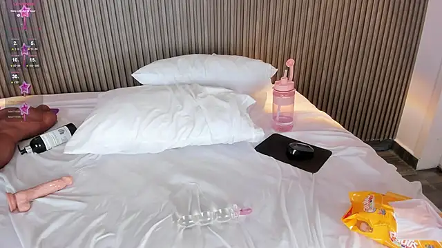 Snapshot of Nicolee20 chatting on March 10, 2025, 2:48 pm Nicolee20 online show from March 10, 2025, 2:48 pm