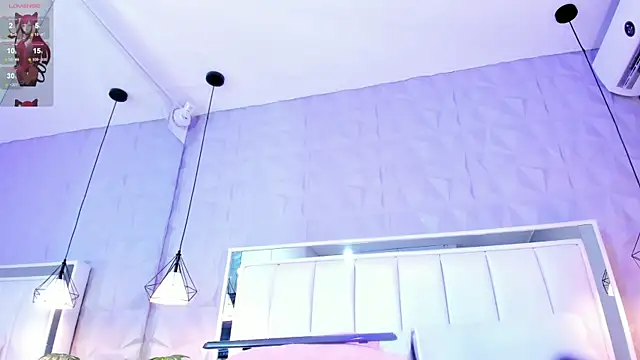 Snapshot of Nicolee20 chatting on February 8, 2025, 2:04 am Nicolee20 online show from February 8, 2025, 2:04 am