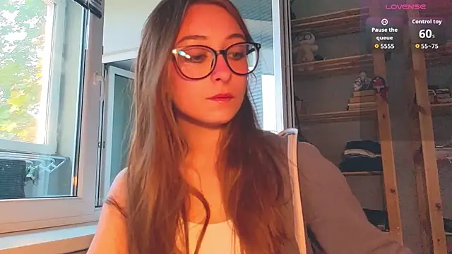Snapshot of monlight__dana chatting on May 27, 2026, 5:20 pm monlight dana online show from May 27, 2026, 5:20 pm