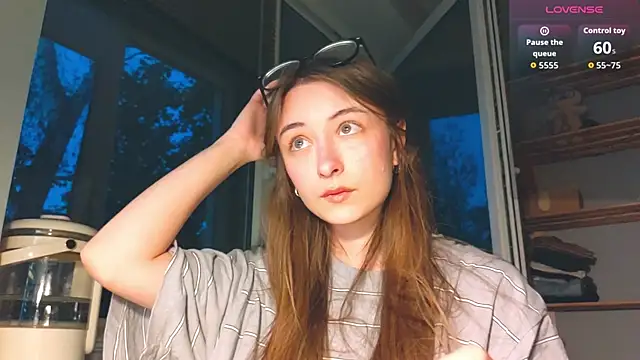 Snapshot of monlight__dana chatting on May 22, 2026, 7:34 pm monlight dana online show from May 22, 2026, 7:34 pm