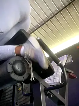 Berry Bans online show from November 21, 2025, 5:45 pm