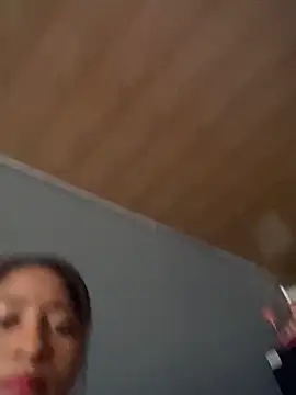 Berry Bans online show from November 3, 2025, 7:06 pm