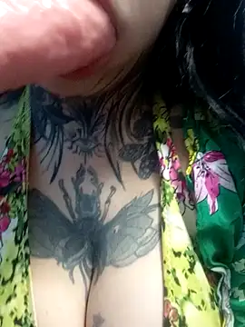 frutylla online show from December 27, 2024, 10:37 pm