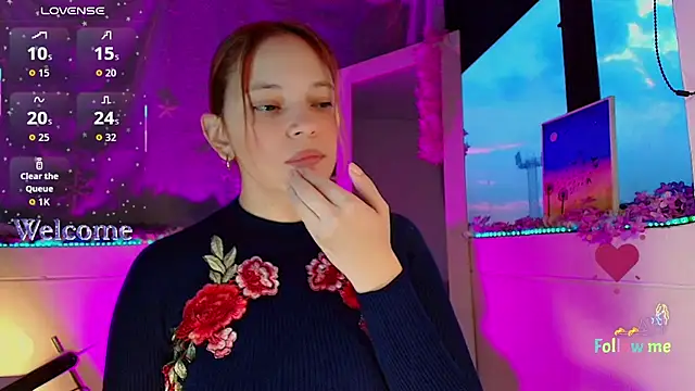 mariana scott   online show from November 30, 2025, 10:43 pm