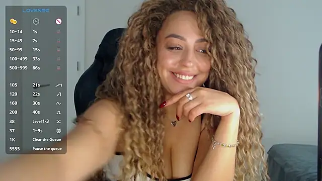 Snapshot of _Just_a_queen_3 chatting on February 22, 2026, 11:23 am Just a queen 3 online show from February 22, 2026, 11:23 am