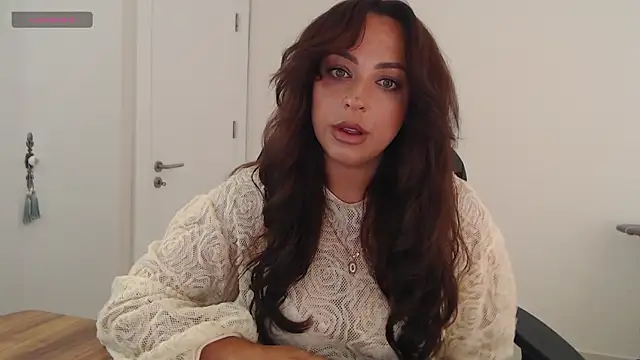 Snapshot of _Just_a_queen_3 chatting on June 29, 2026, 9:05 am Just a queen 3 online show from June 29, 2026, 9:05 am
