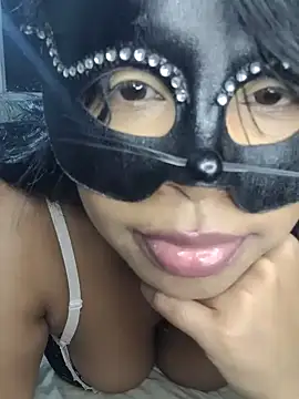 Snapshot of Mulatabigbunda chatting on December 29, 2024, 3:44 am Mulatabigbunda online show from December 29, 2024, 3:44 am