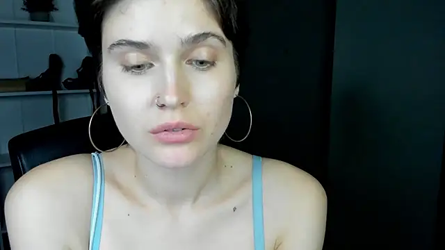 Snapshot of sarah_perfect chatting on April 19, 2026, 6:10 pm sarah perfect online show from April 19, 2026, 6:10 pm