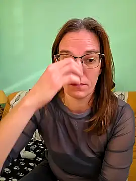 Snapshot of SpiceLea chatting on October 24, 2025, 9:19 am SpiceLea online show from October 24, 2025, 9:19 am