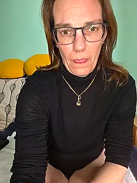 Snapshot of SpiceLea chatting on February 17, 2026, 1:30 pm SpiceLea online show from February 17, 2026, 1:30 pm