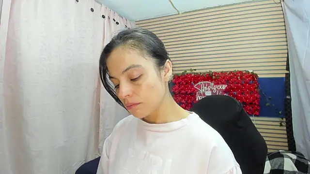 rosse 2504 online show from May 8, 2026, 1:04 pm
