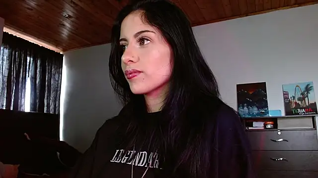 Snapshot of Ary_Pieerce chatting on November 19, 2025, 8:42 pm Ary Pieerce online show from November 19, 2025, 8:42 pm