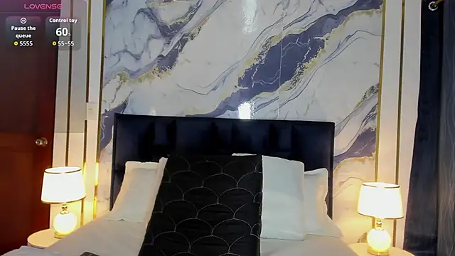 Laurablue online show from January 17, 2026, 1:09 am