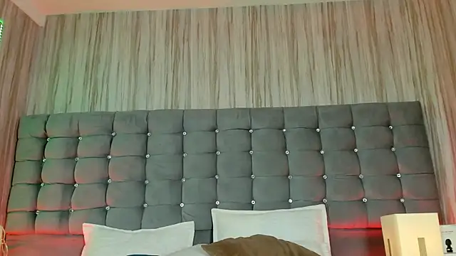 Poacahontasfg online show from November 29, 2025, 4:01 am